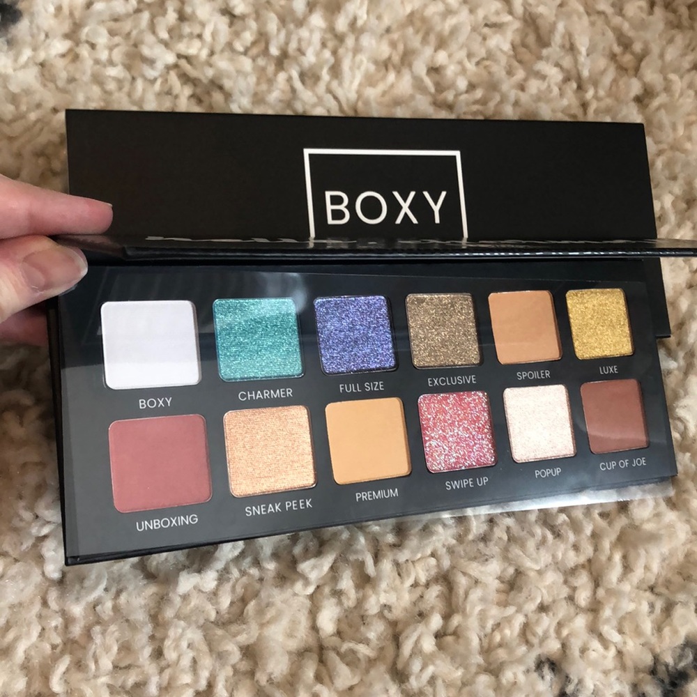 Eyeshadow palette